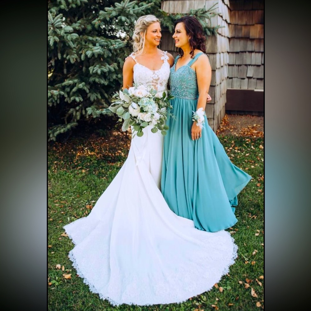 Monique Lhuillier Wedding dress